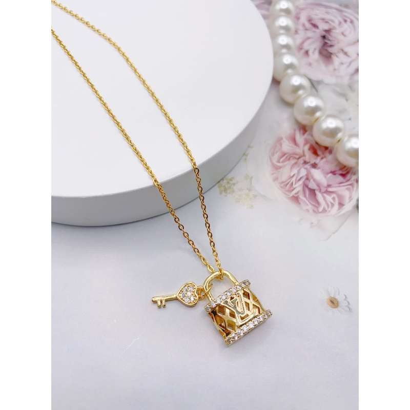 kalung titanium liontin gembok kalung wanita korean style