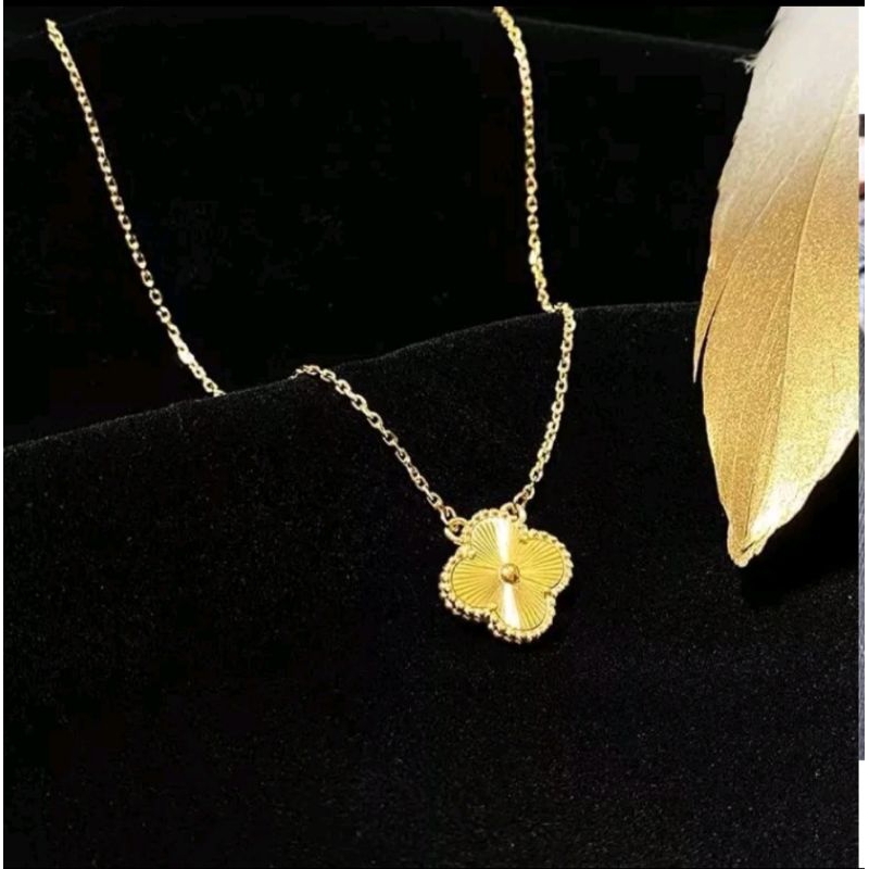 Kalung Clover Gold Titanium QJK07 RS72