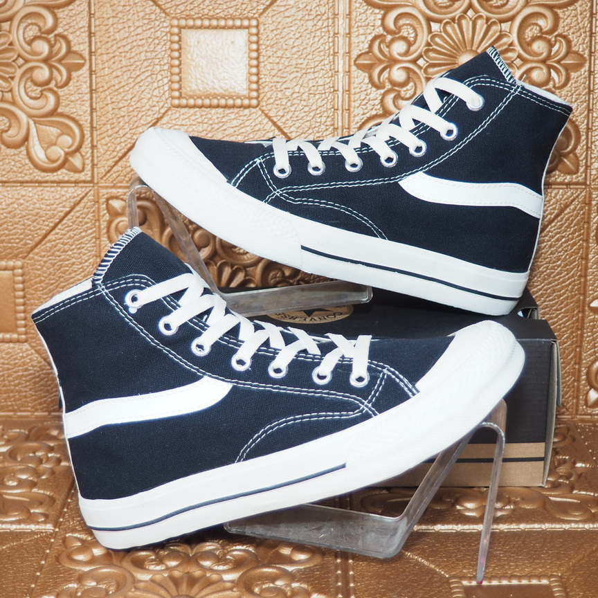 SEPATU CONVERSE ALL STAR HIGH CHUCK TAYLOR II CONVERS ALLSTAR TINGGI SEPATUCONVERSE UNDEFEATED