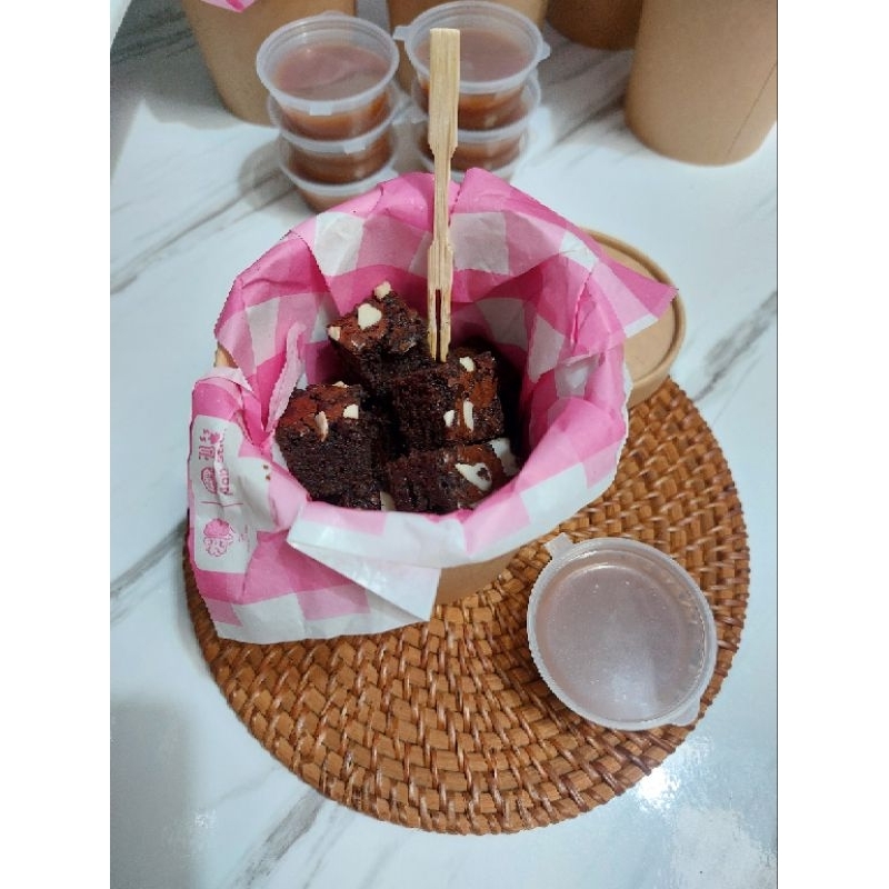 

Brownies Bite Brownies Potong Free Salted Caramel Sauce