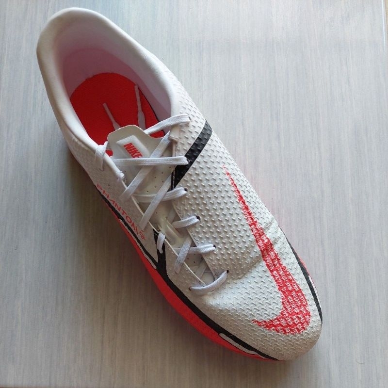 Sepatu Futsal NIKE Phantom GT2 Academy IC