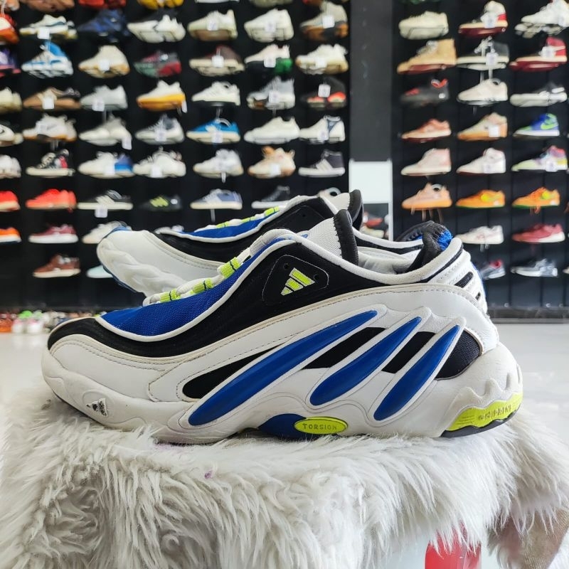 Sepatu Adidas FYW 98 size 40⅔ collab simpson