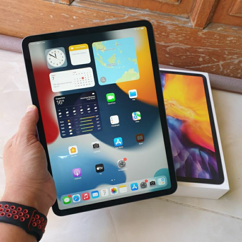 Ipad Pro 11inch 2nd generation 128gb wifi mulus dan lengkap