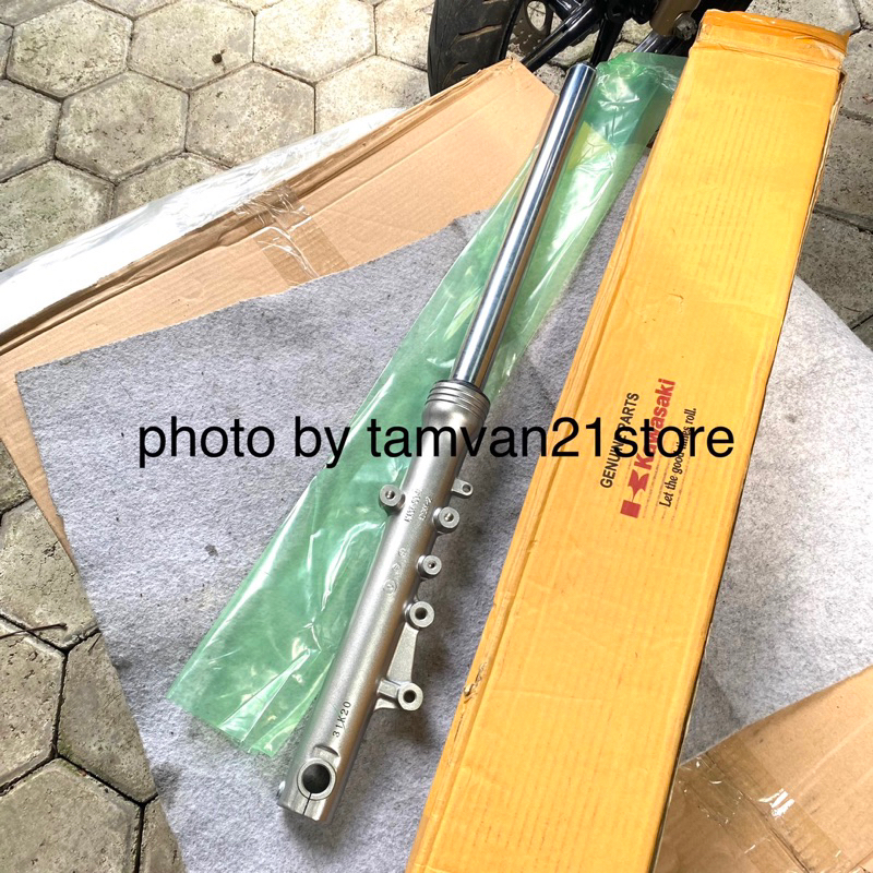 AS BOTTOM SHOCK DEPAN ASSY SILVER KANAN NINJA RR OLD ORIGINAL