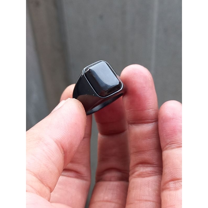 cincin batu yaman kotak cutting ring titanium hitam
