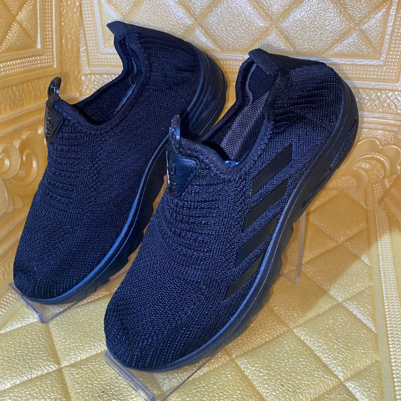 sepatu sekolah collin