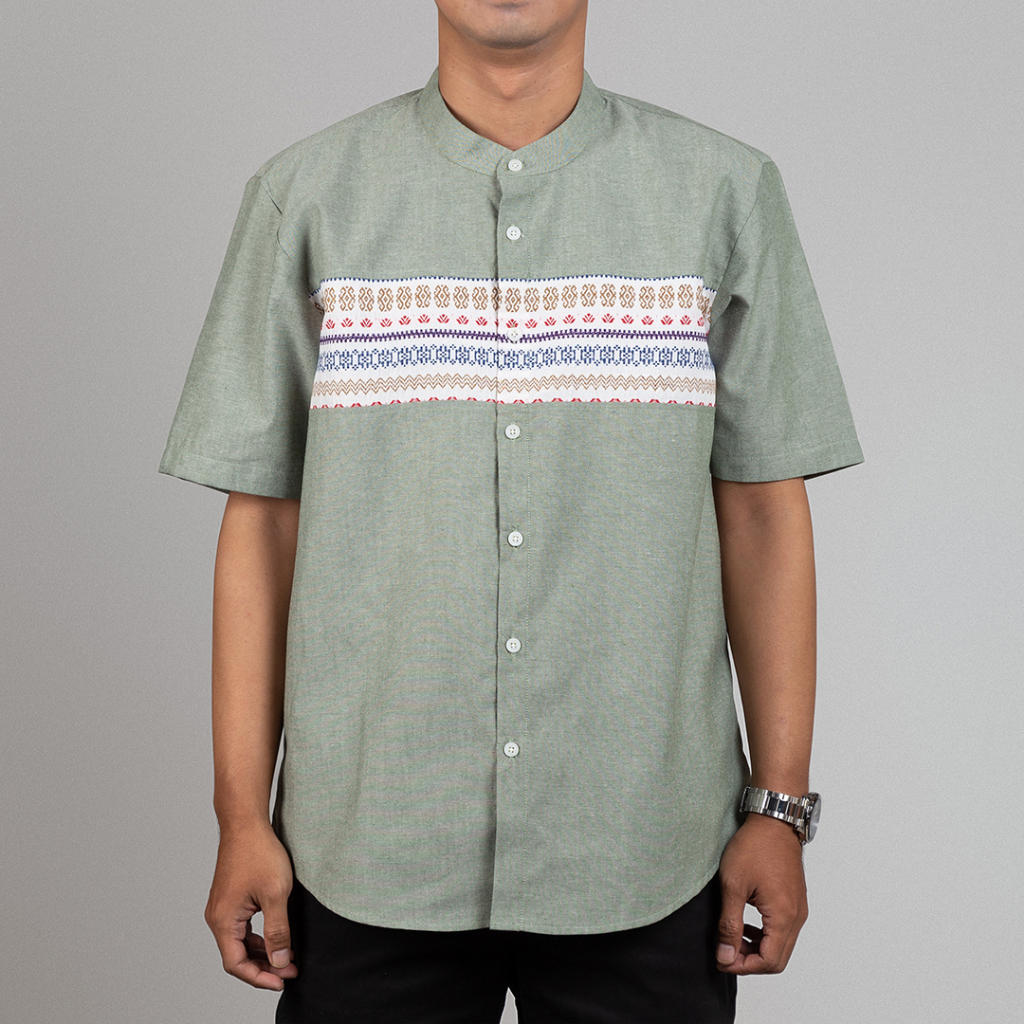 Baju Muslim Casual Pria Dengan Bahan Chambray