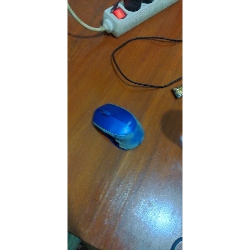 Mouse Logitech wireless bekas normal