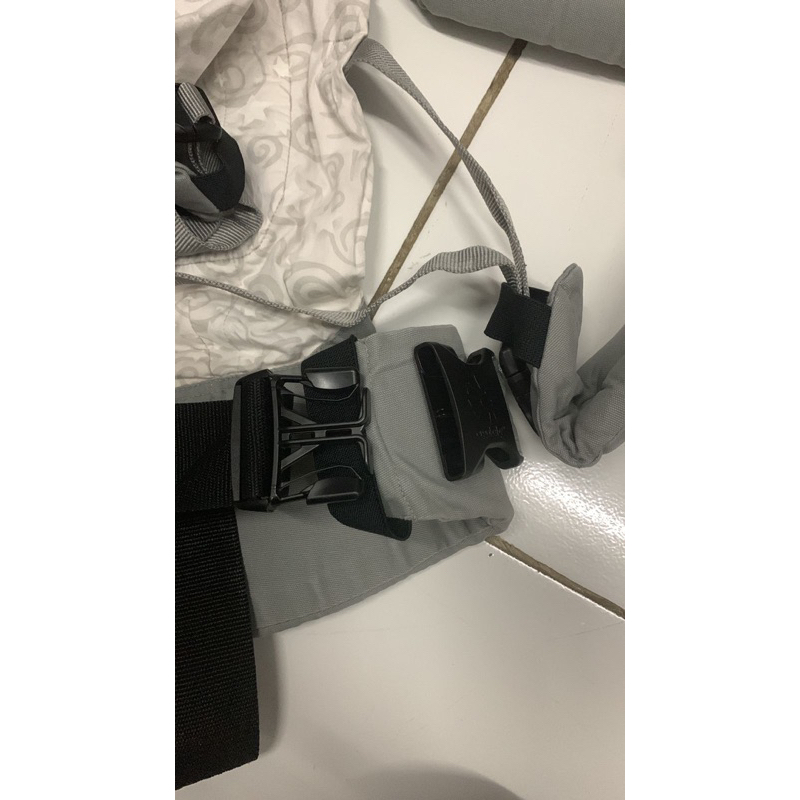 gendongan ergobaby original