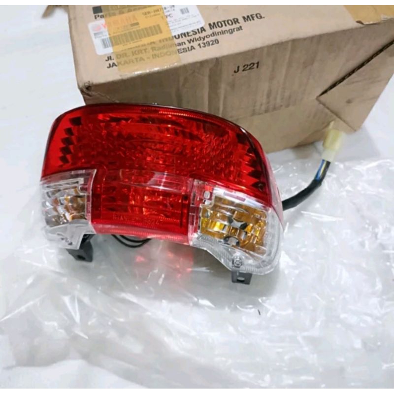 taillight unit lampu belakang stop lamp lampu stop sen sent belakang original ori yamaha vega r lama