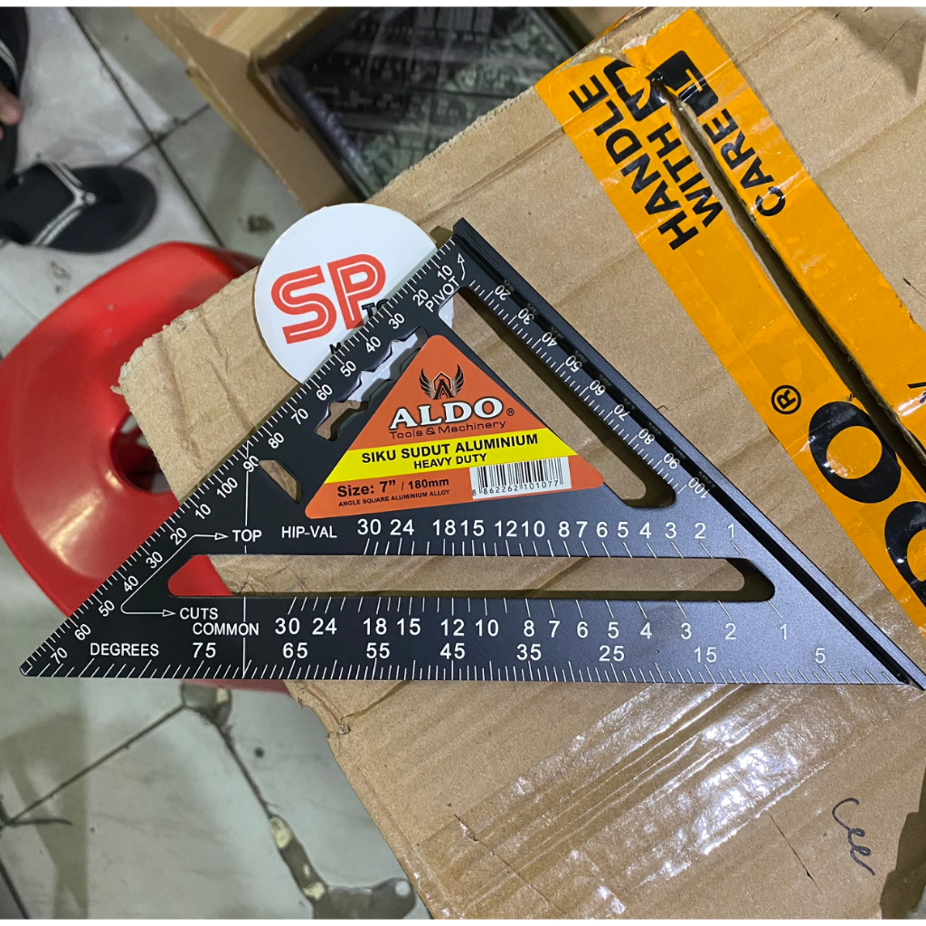 

MISTAR PENGGARIS SIKU SUDUT ALUMINIUM HITAM 7" 7 INCH ALDO SKS-607