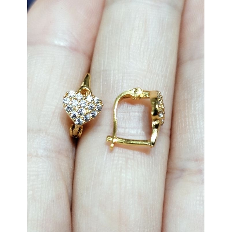 Anting jepit hati mata putih full silver ,925 lapis emas 24K
