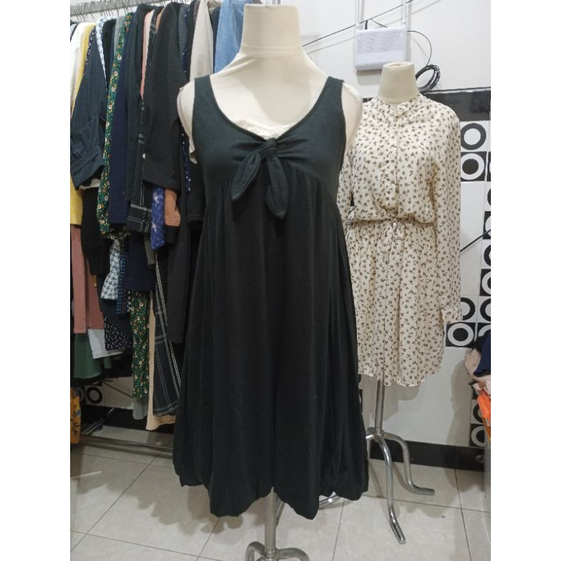 dress balon hitam