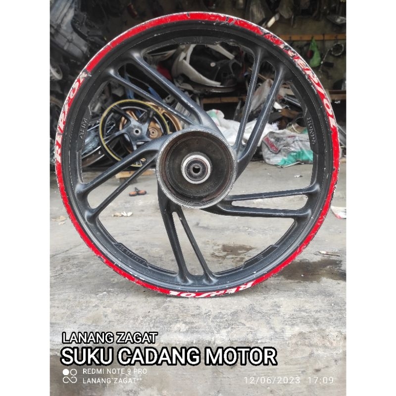 Velg belakang keluarga Honda Blade lama Revo karisma barang second cabutan100%Ori