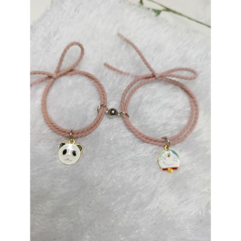 2pcs SEPASANG Gelang Tali Ulir liontin Panda &amp; doraemon (free box)