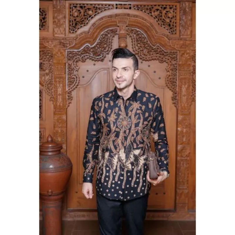 KEMEJA BATIK SLIMFIT PREMIUM MOTIF BARU LAPISAN FURING