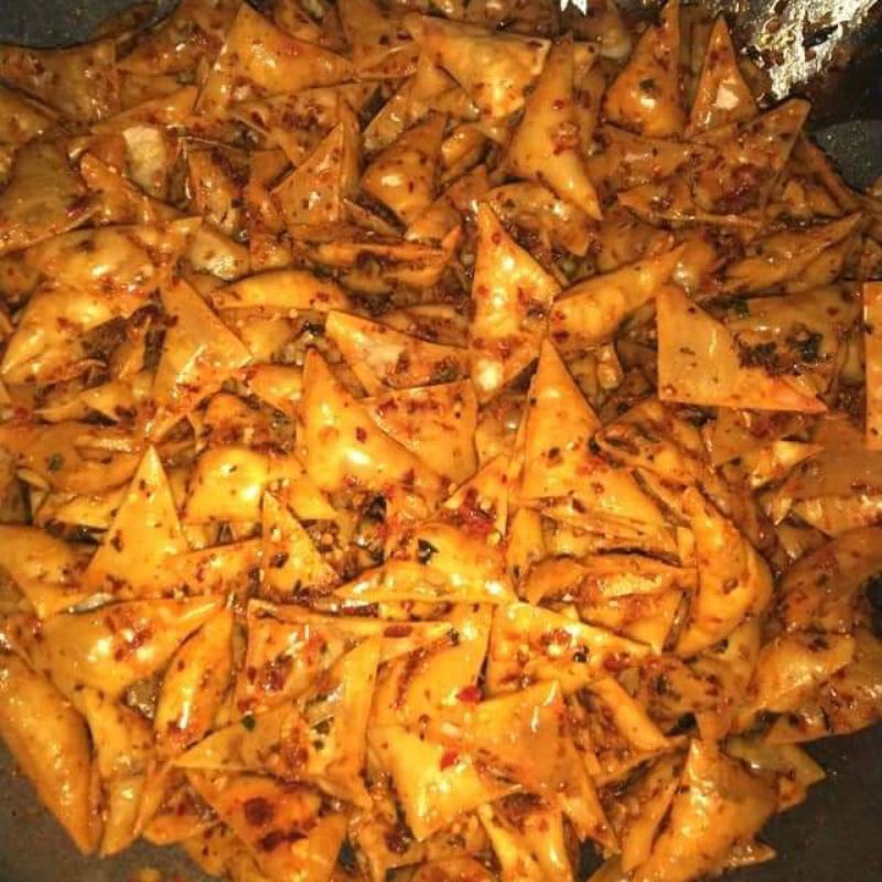 

Kripik Pangsit Gurih Nyoi