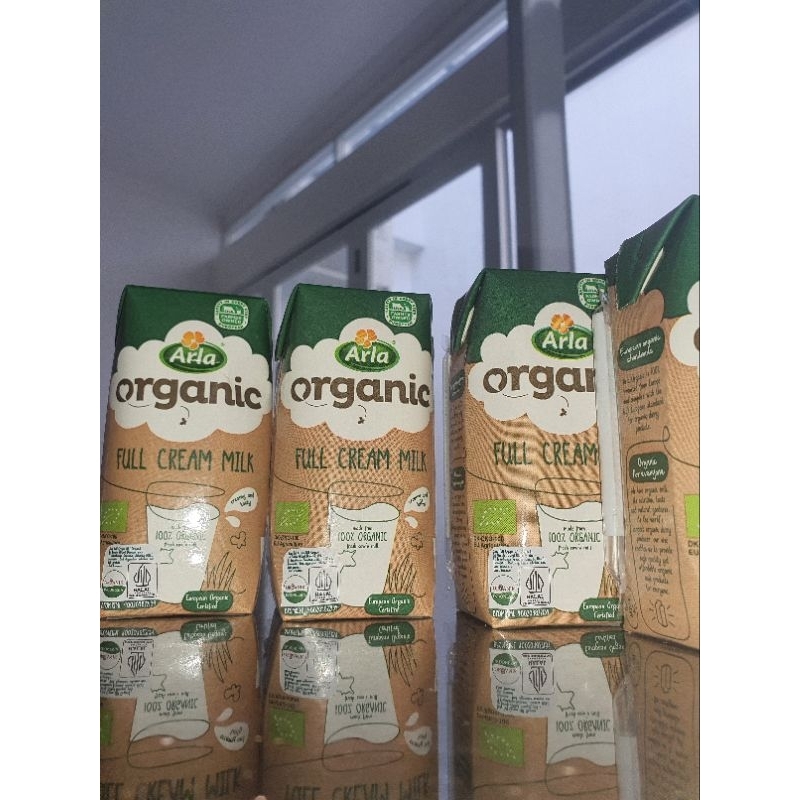 Arla Organic Full Cream Milk 200 ML-Susu Organik Arla