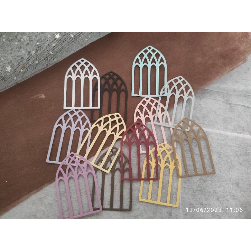 

1 set isi 4 die cut murah bentuk Jendela 1/die cut warna murah /dies cutting window/dies cut jurnaling /cut dies untuk jurnaling /scrabbook murah