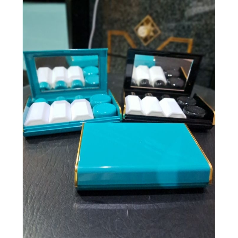 Travel / Toiletries Kit