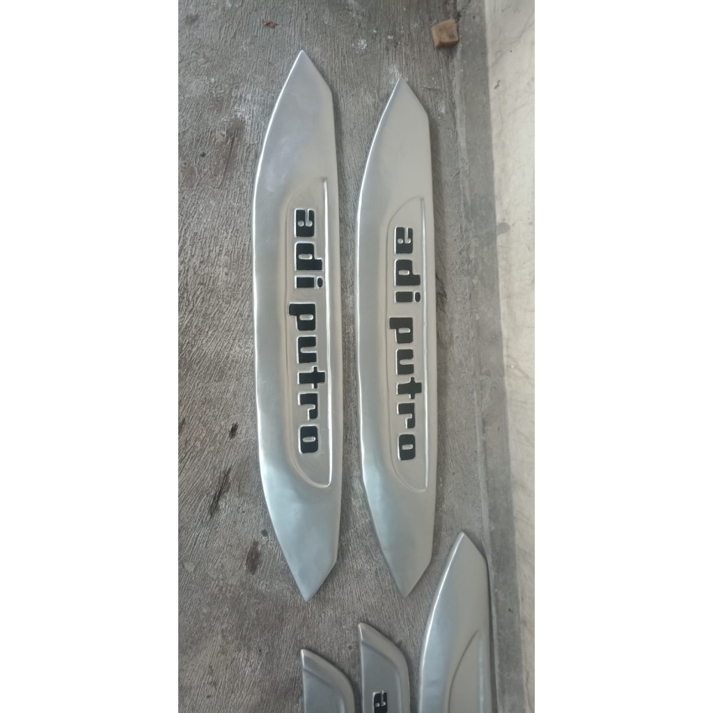 Emblem bus Adi Putro