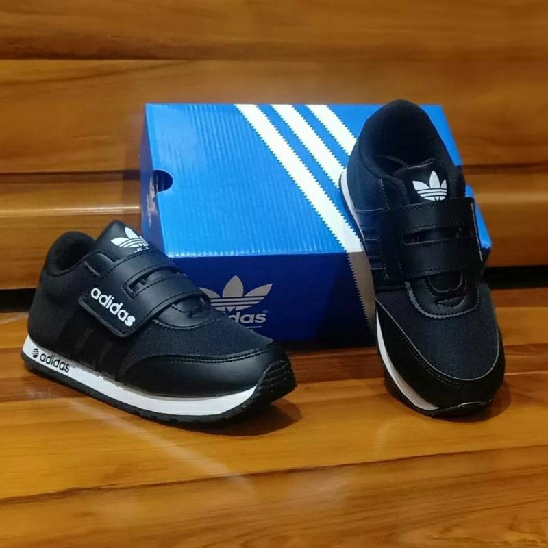 Sepatu Sekolah Anak Laki Laki Perempuan Sneakers TERBARU Full Hitam Size 24-37 Termurah