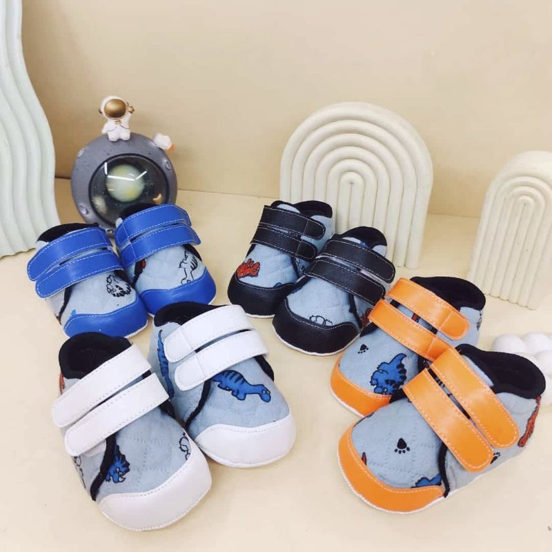 Sepatu Bayi/Perekat motif Dino PWS