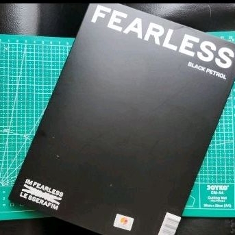 ALBUM ONLY FEARLESS TANPA POSTER LE SSERAFIM