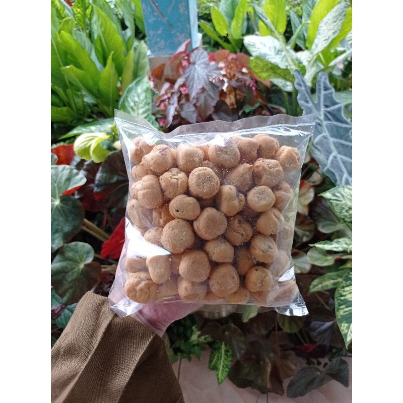 

Cemilan Soes Coklat 500gr Lumer Enak Murah/ Sus Cokelat Kiloan Kering Isi Cokelat