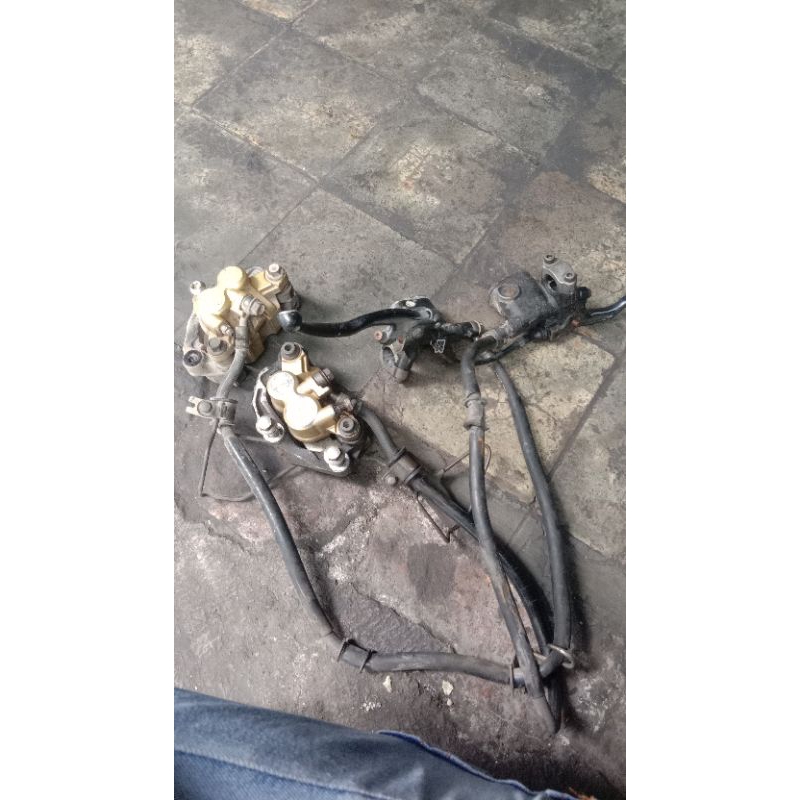 master rem depan set kaliper f1zr original copotan motor