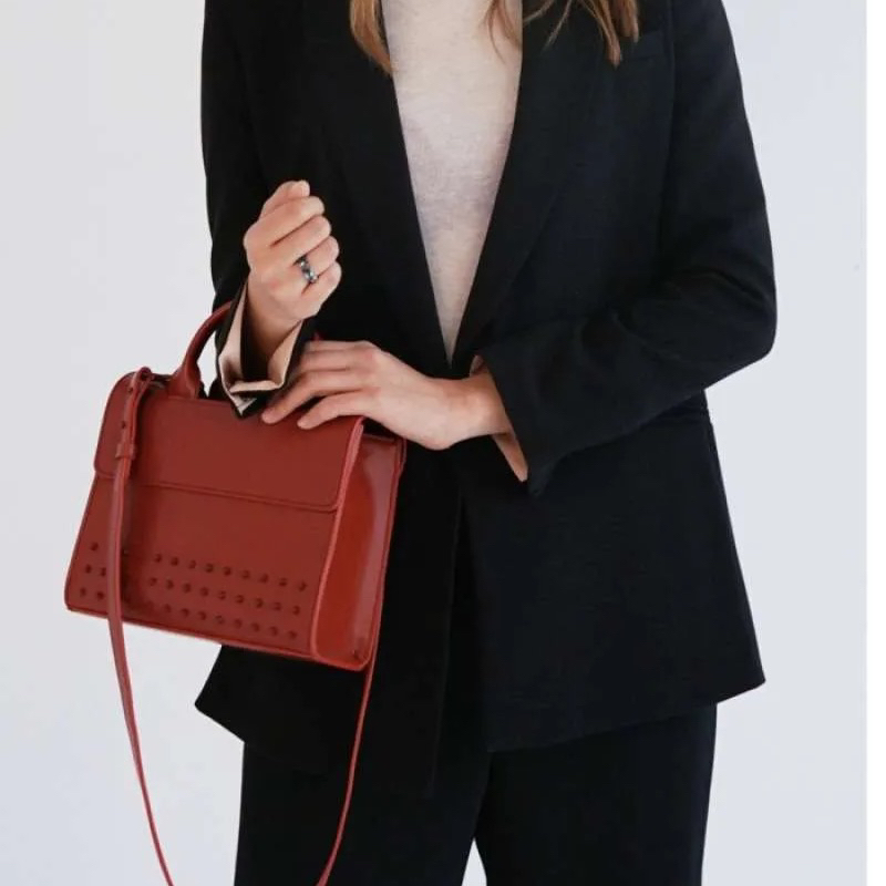 Kwani Micro Stud Red