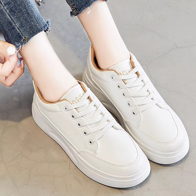 GROSIRTAS &quot;FREE BOX&quot; LV0242 Sepatu Sneakers Wanita Putih Casual Polos Import PU