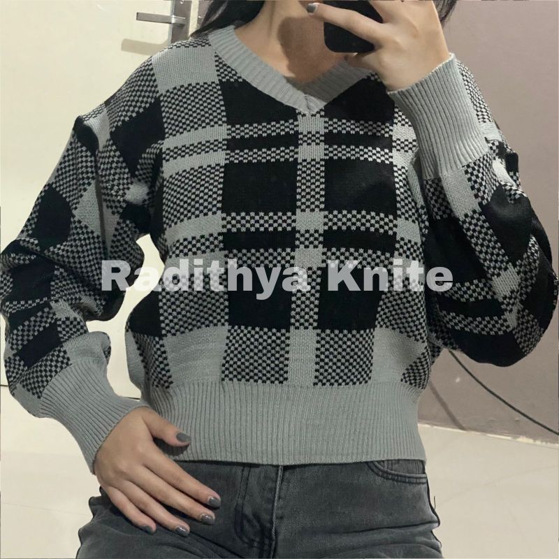 Sweater Rajut Tartan Crop V Neck/Sweater Atasan Wanita