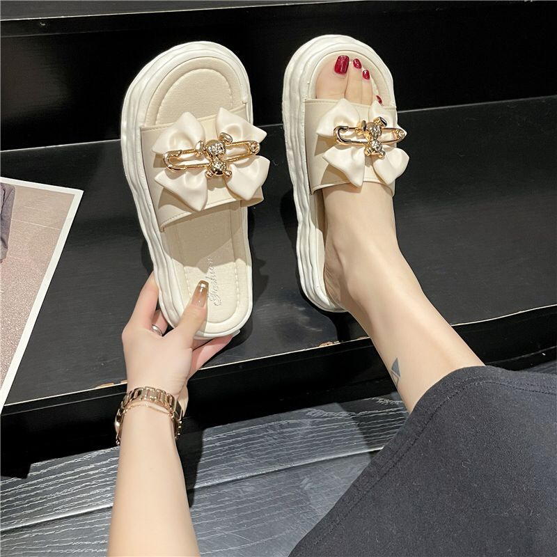 GROSIRTAS TG1748 Sendal Wedges Wanita Import Motif Peniti Bear Fashion