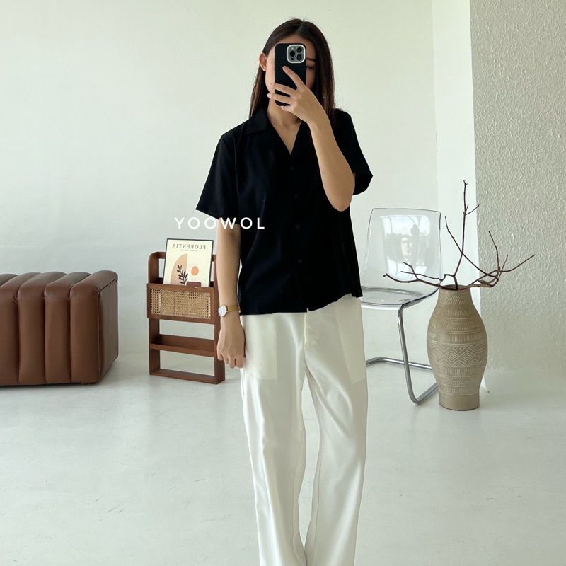 YOOWOL Pau Shirt / Basic Office Shirt Lengan Pendek Wanita