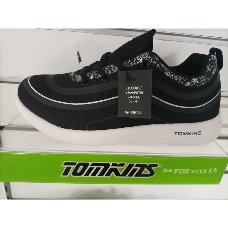 Sepatu Tomkins Licorice hitam