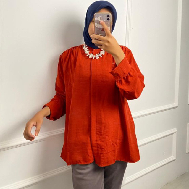 Kemeja Wanita Bahan  Crinkle Airflow Alina Blouse Atasan Wanita Full Kancing Lengan Panjang Fashion Remaja Dewasa Kekinian