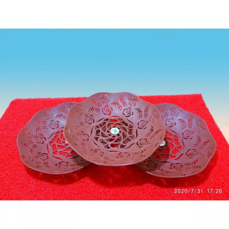 PIRING ANYAM ROTAN PLASTIK 22CM PIRING PLASTIK BESAR MOTIF CANTIK ( HARGA 1PCS)