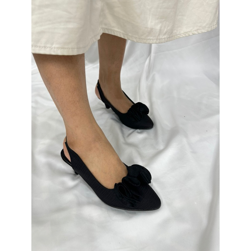 sepatu heel wanita kekinian Louisdear P99 heel 3 cm bahan satin