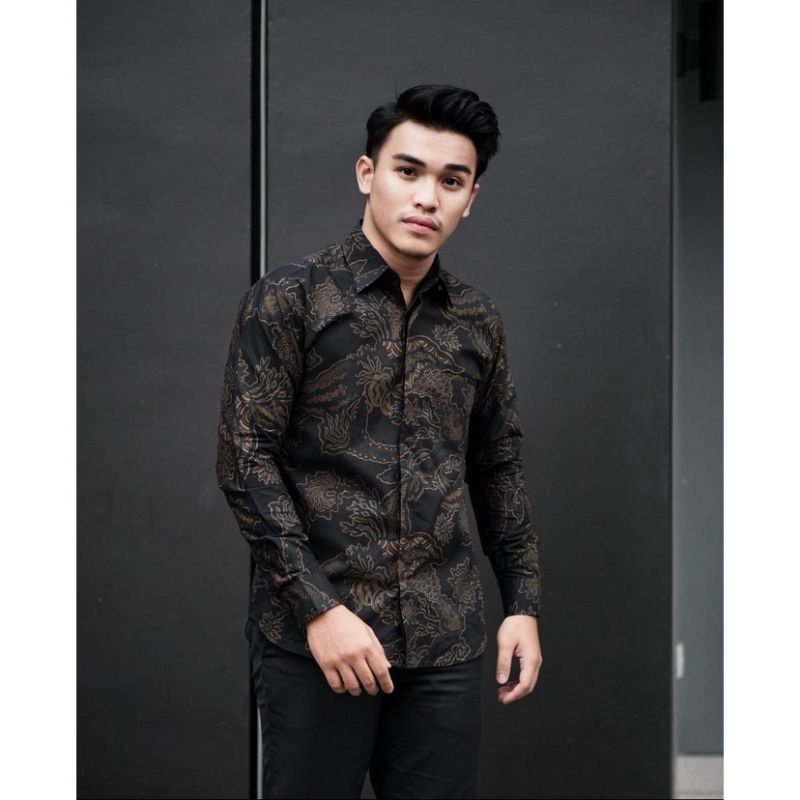 Kemeja Batik Slimfit Lapis Furing Premium 1038 Tyaga Batik