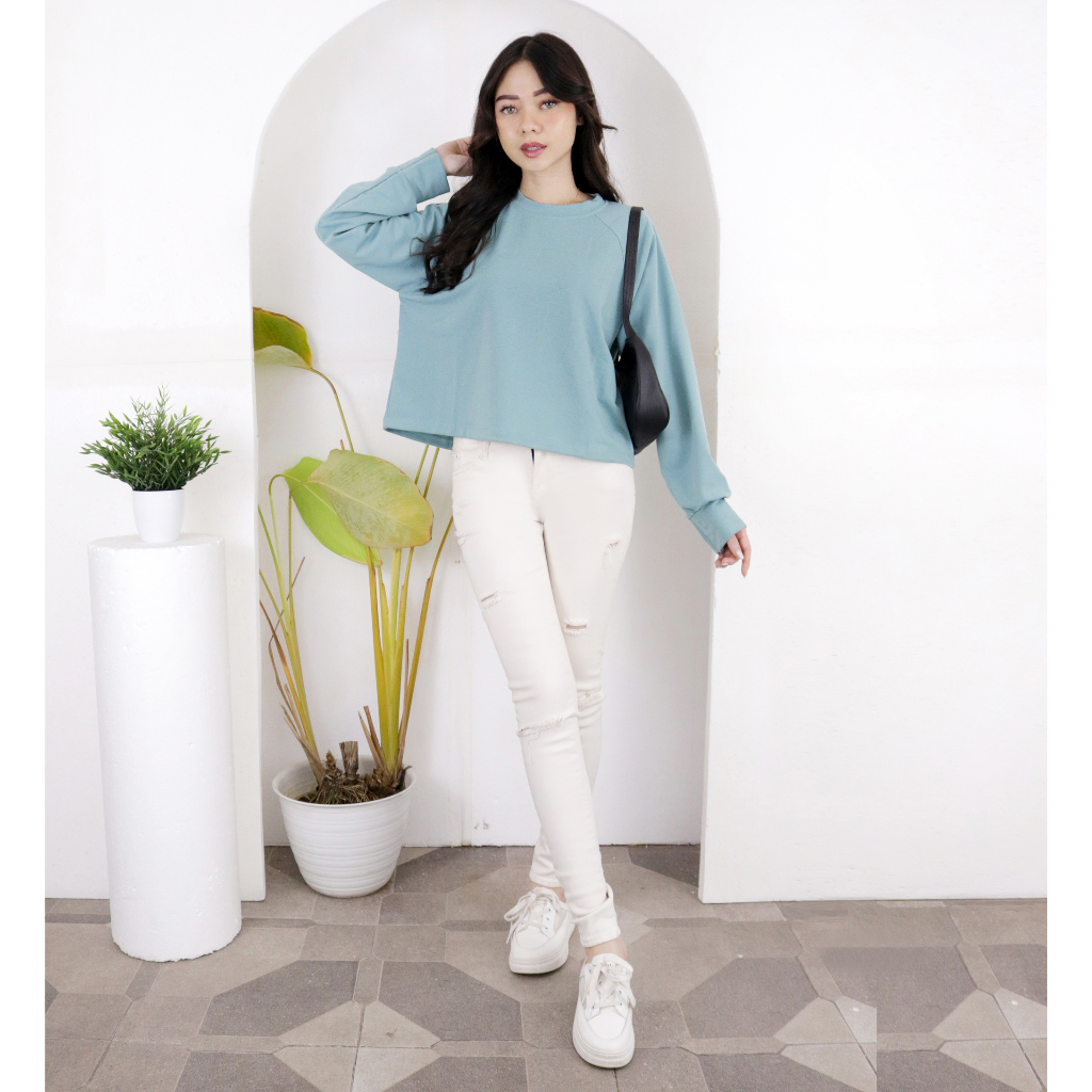 CROP TEE OVERSIZE KAOS POLOS CROP TOP LENGAN PANJANG HIJAB FRIENDLY