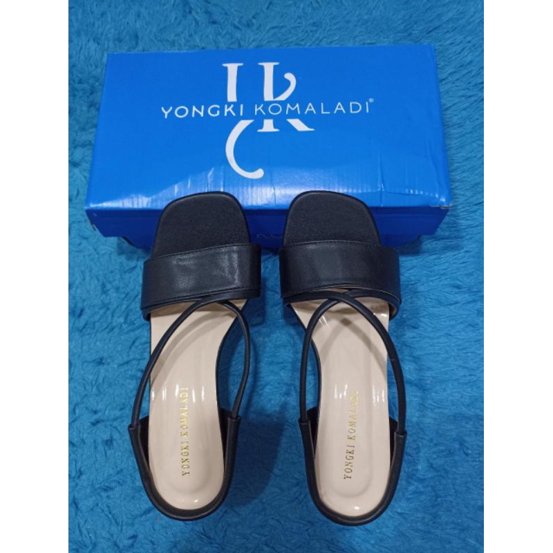 DH-YONGKI KOMALADI SANDAL WEDGES WANITA