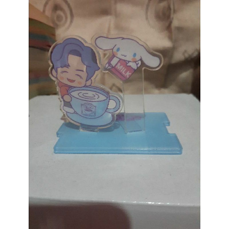 STAND ACRYLIC OFFICIAL NCT x SANRIO jeno