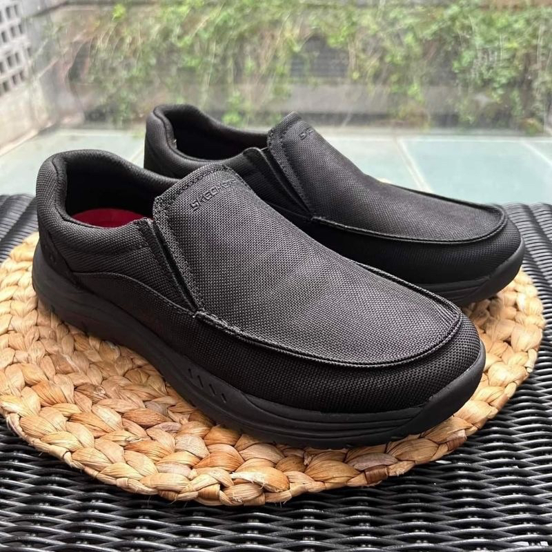 Sepatu Skechers Men