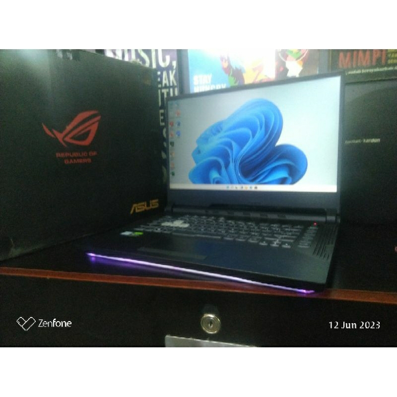 ROG STRIX