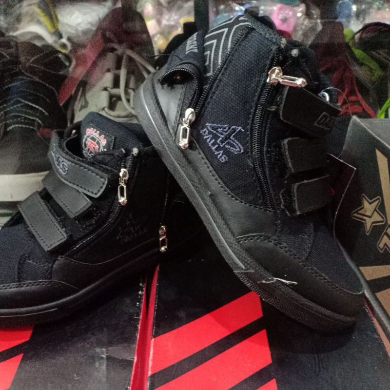 SEPATU ANAK SEKOLAH MEREK DALLAS RX KING LEM 2 TANPA TALI HITAM POLOS