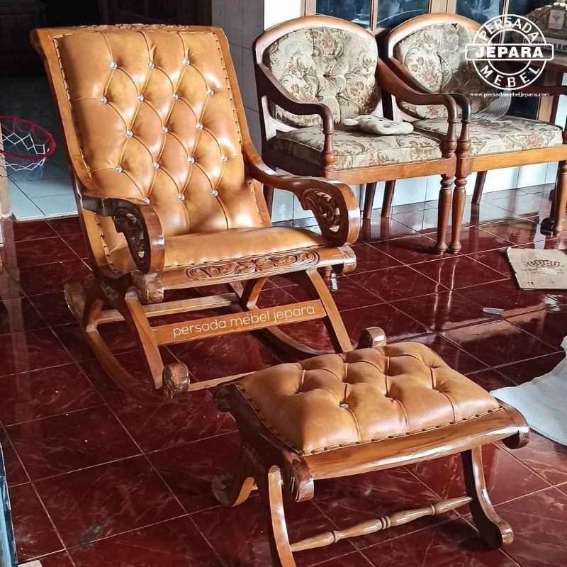 Kursi goyang minimalis / Kursi goyang jati / Kursi santai / Kursi jati