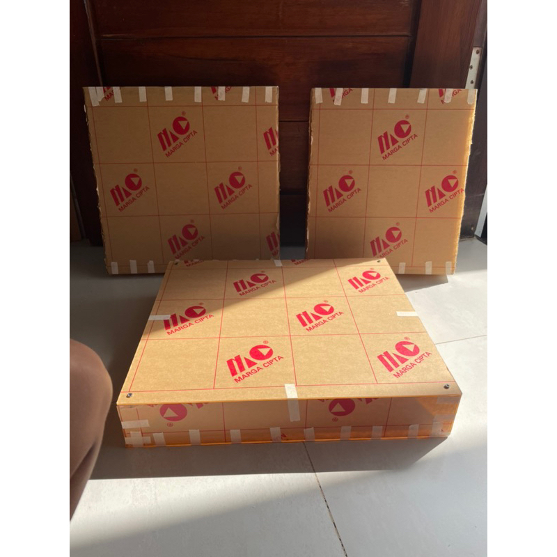 BINGKAI MAHAR AKRILIK WAYANG (M) ACRYLIC MAHAR SESERAHAN LOGAM MULIA
