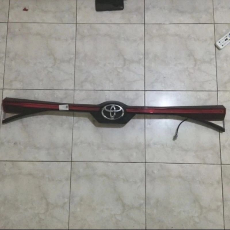 Trunklid Bagasi Avanza Veloz 2022