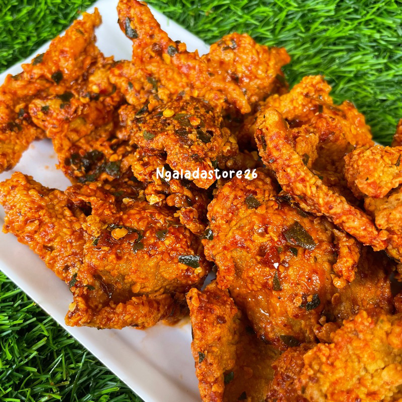 

KULIT AYAM CRISPY | KULIT AYAM CRISPY PEDAS DAUN JERUK 250GR/500GR/1KG